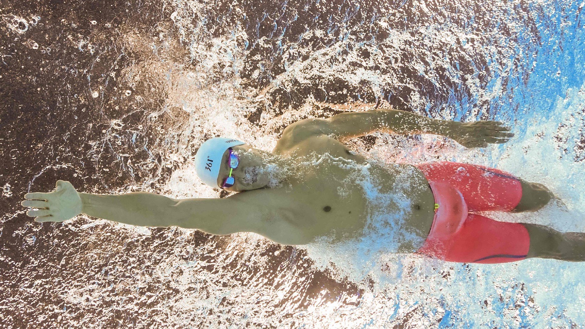 AYX体育-_自然攀岩探险：回归大山的纯粹运动_，自由攀岩第一人